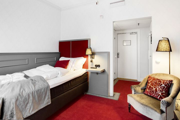 Room 26 of 63