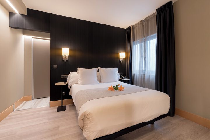 Room 35 of 110