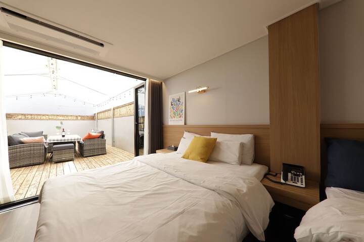 Room 20 of 64