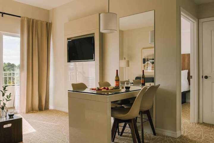 Room 11 of 25