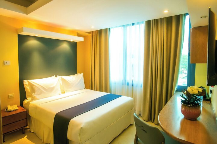 Room 12 of 91