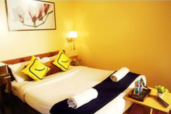Photo of Vista Rooms near Marine Lines Station