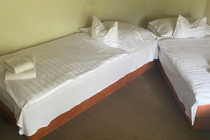 Room 22 of 65