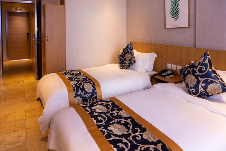 Room 35 of 149