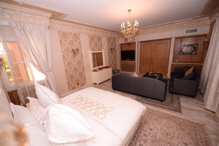 Room 29 of 77