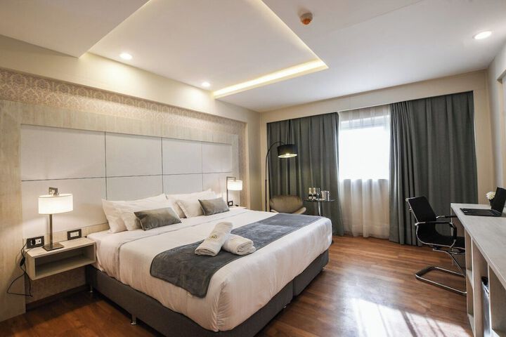 Room 4 of 19