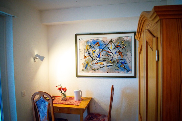 Room 27 of 65