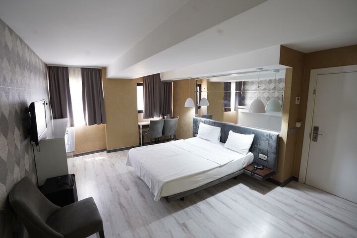 Room 21 of 31