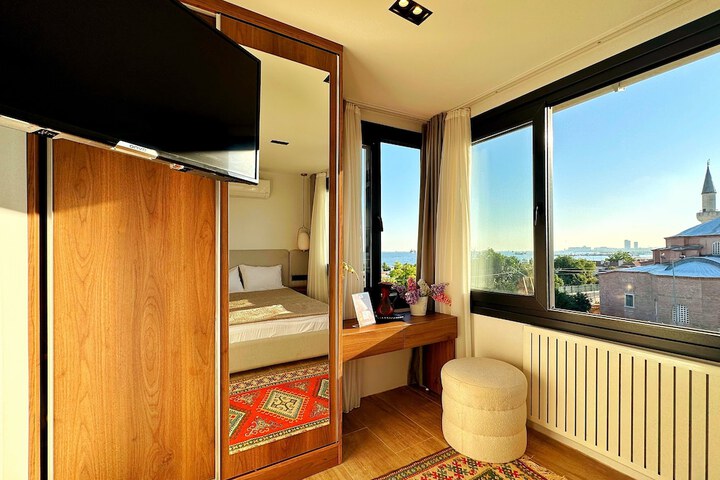 Room 40 of 99