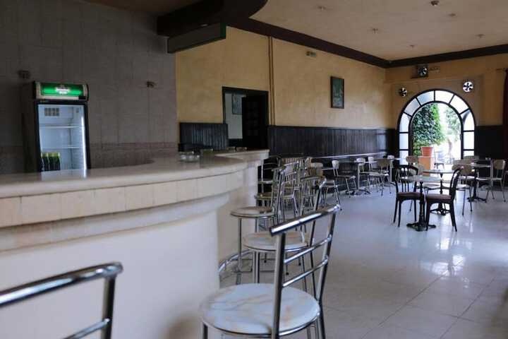Lounge 19 of 24