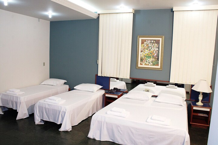 Room 3 of 49