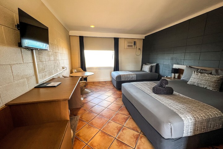 Room 7 of 70