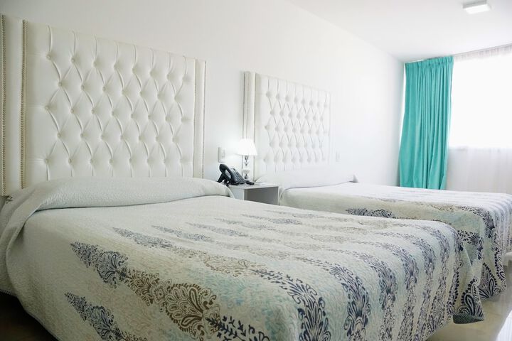 Room 26 of 161