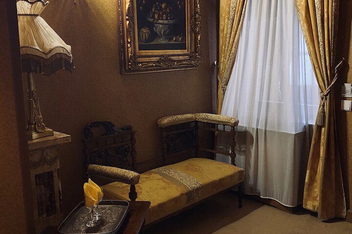 Room 31 of 42