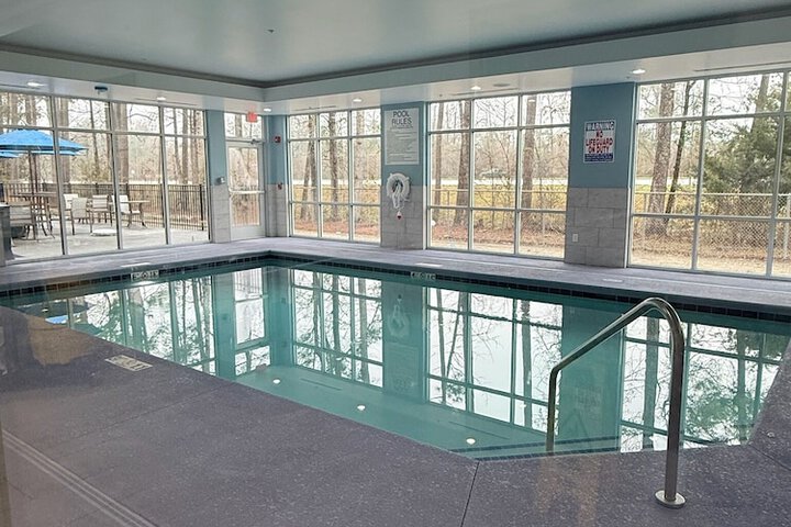 Swimming pool at Holiday Inn Express & Suites New Bern Medical Park by IHG