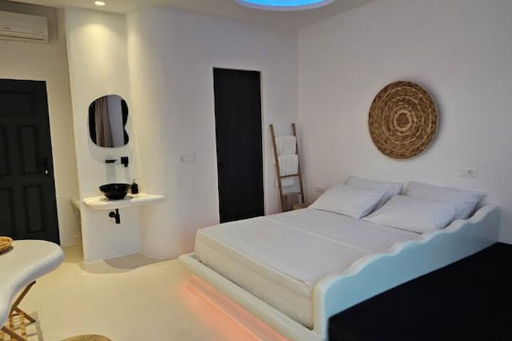 Room 32 of 113