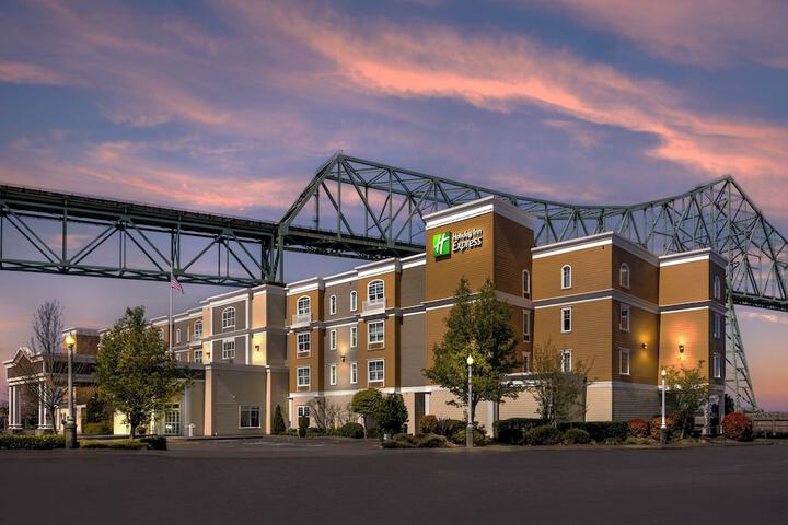 Hotel 64 of 69
