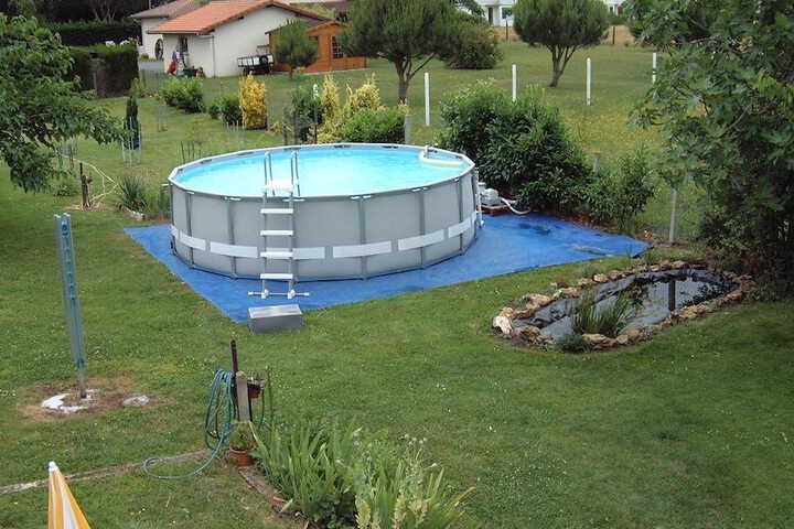 Pool 1 of 2