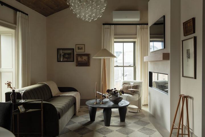 Room 201 of 312