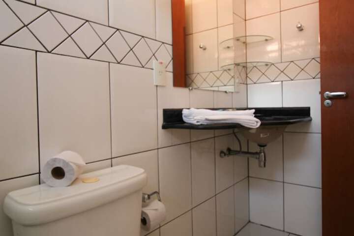 Room 107 of 183