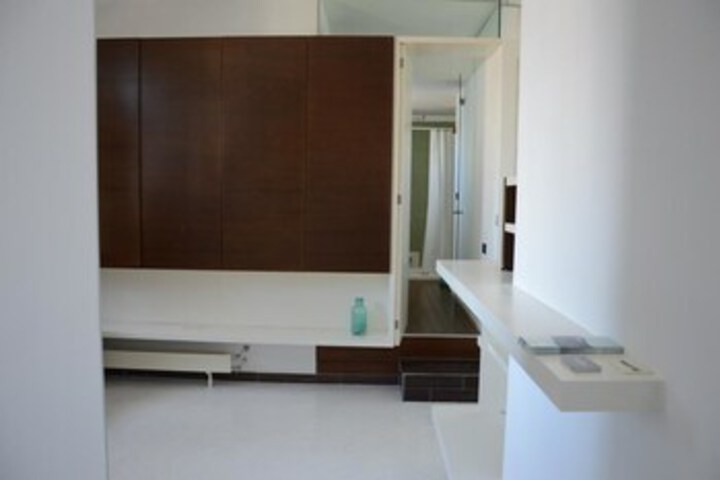 Room 7 of 14
