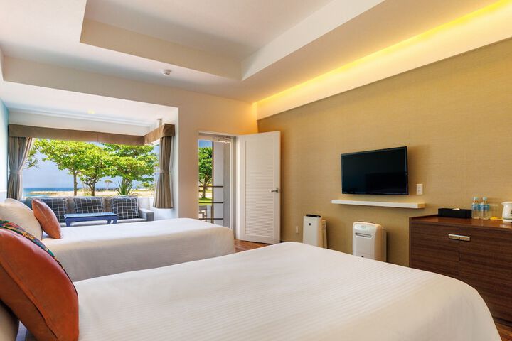 Room 16 of 34