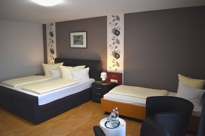 Room 32 of 53