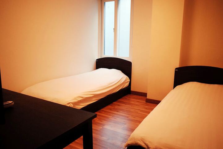 Room 18 of 59