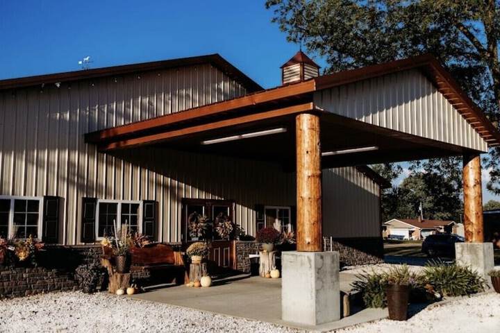 Big Horse Inn and Suites