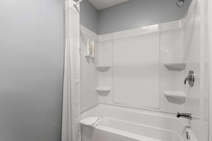 1 King Bed Suite (7 of 14)