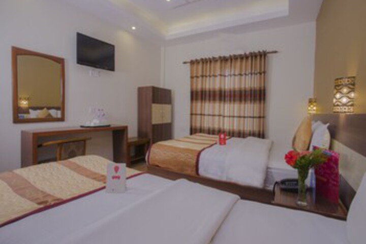 Room 12 of 24