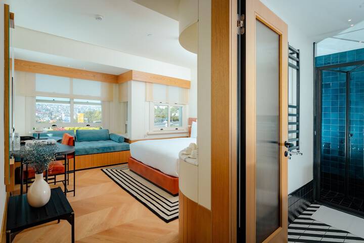 Room 33 of 113