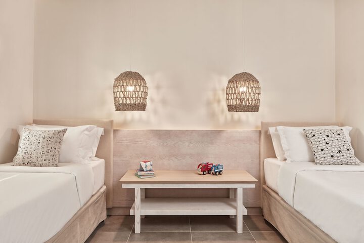 Room 15 of 225