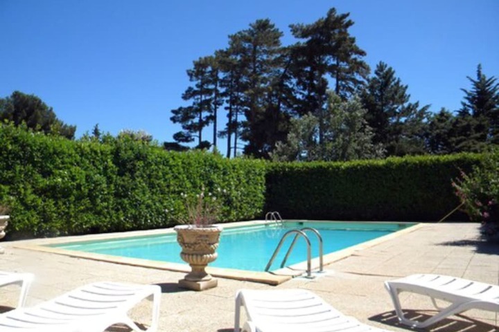 Hotel with Pool