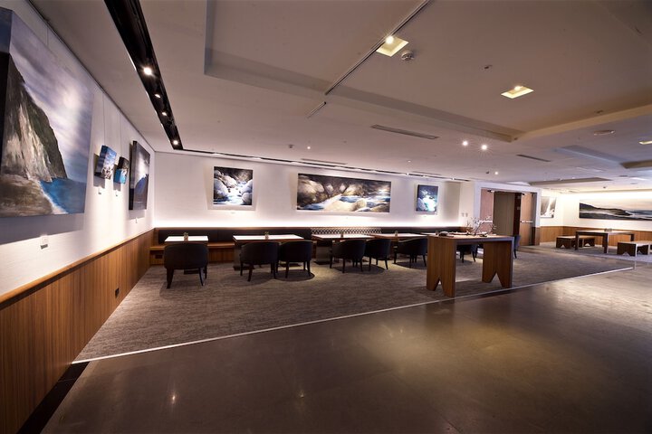 Ballroom/Hall 80 of 92