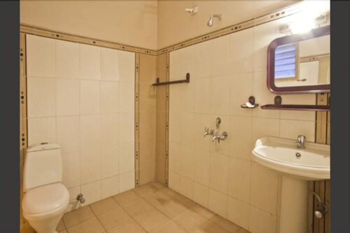 Room 21 of 35