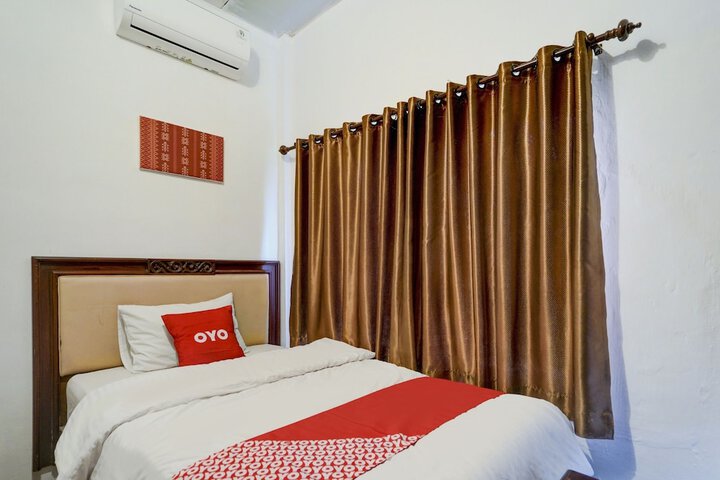Room 28 of 35