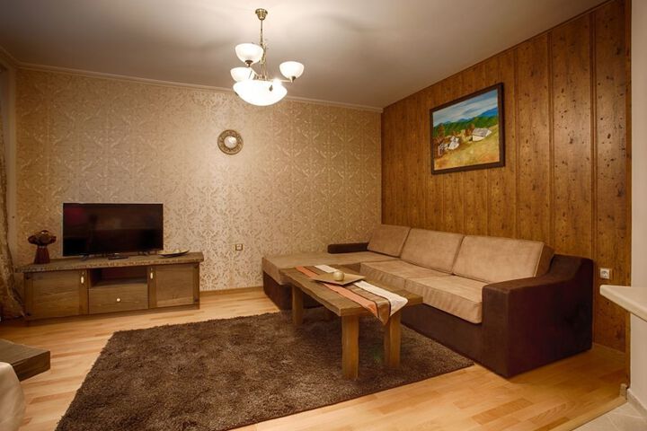 Room 15 of 34