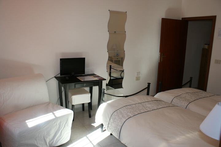 Room amenity