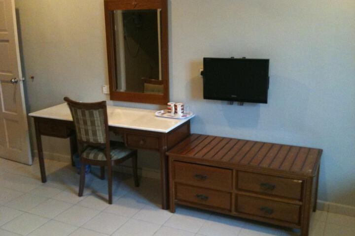Room 14 of 34