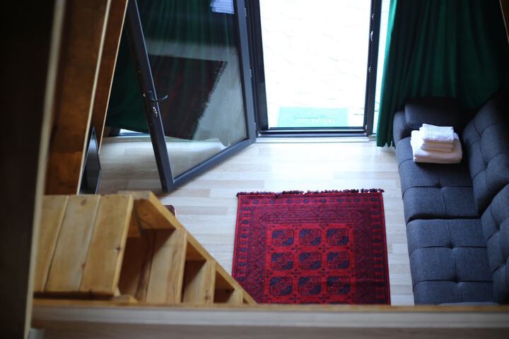 Room 2 of 11