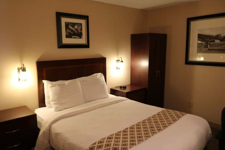 Room 6 of 44
