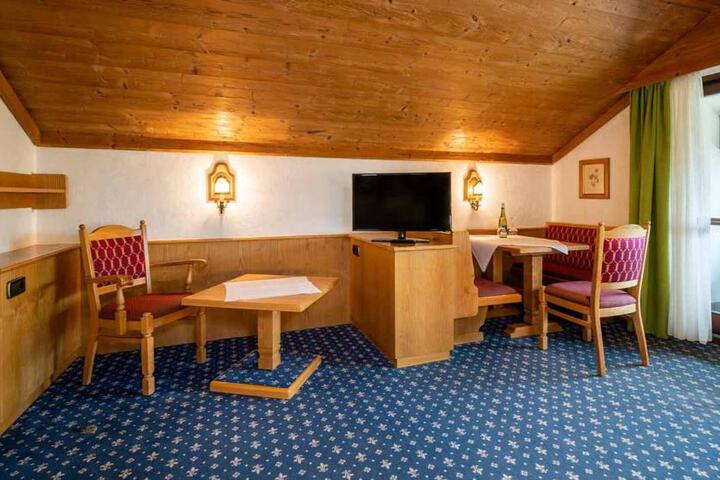 General 4 of 80