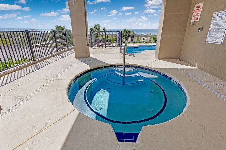 Pool 165 of 197