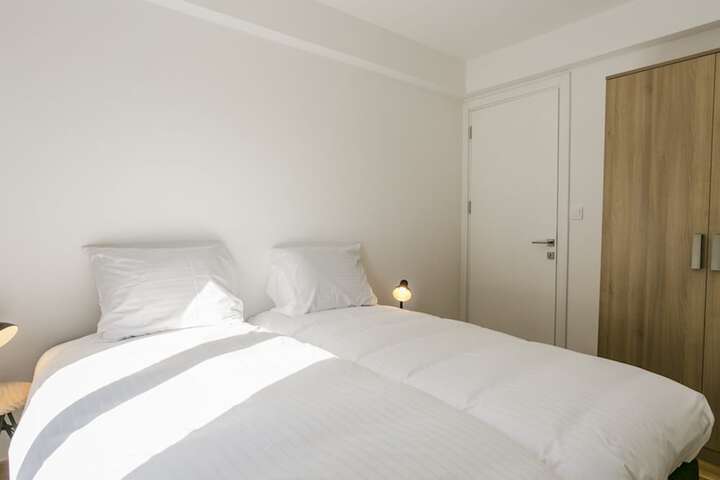 Room 2 of 45