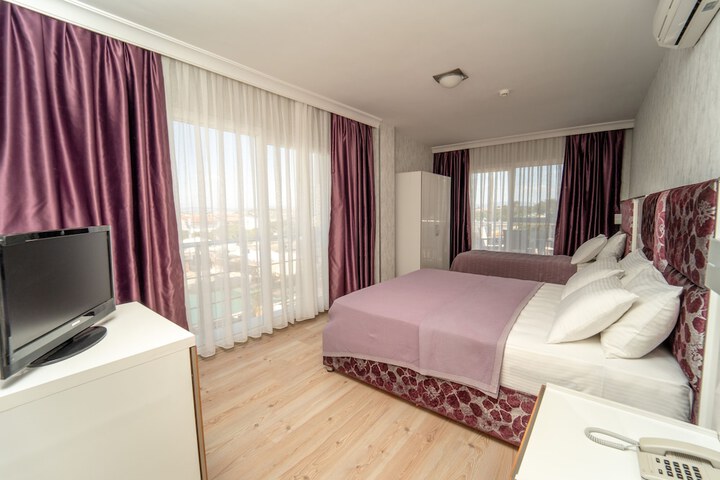 Room 19 of 66