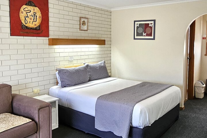 Room 15 of 37