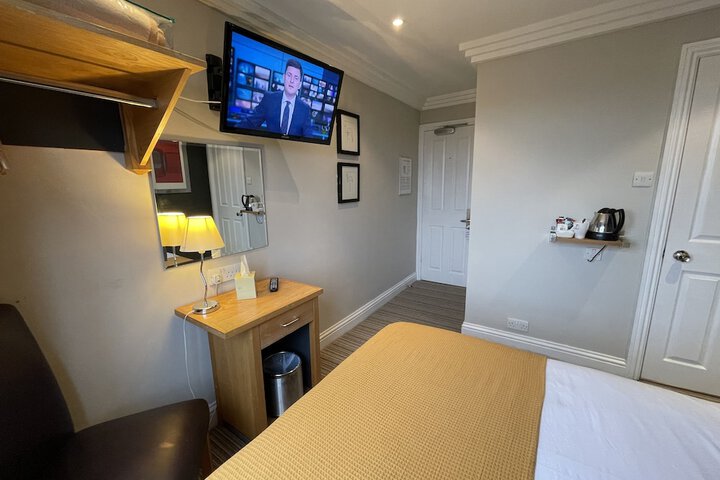 Room 5 of 39