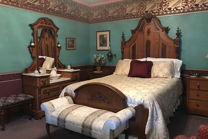 Room 11 of 43