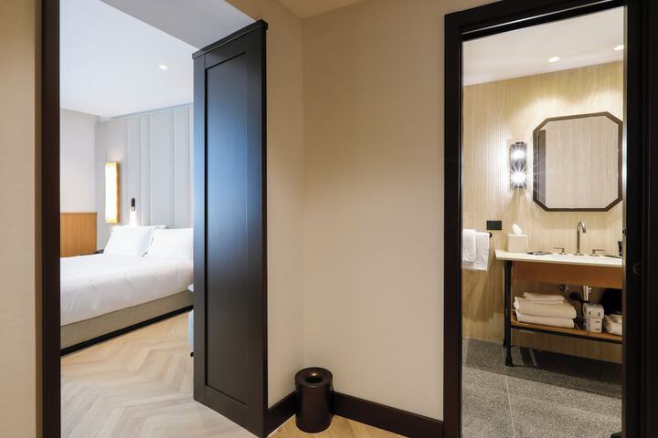 Room 31 of 47
